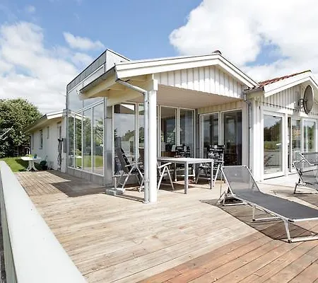 Three-bedroom Holiday In 37 Feriehus Ebeltoft