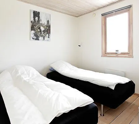 Three-bedroom Holiday In 37 Feriehus *