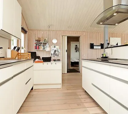 Feriehus Three-bedroom Holiday In 37
